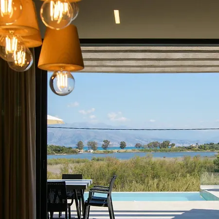 Otter By Posarellivillas Villa *