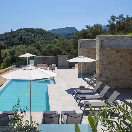 Otter By Posarellivillas * Aharávi